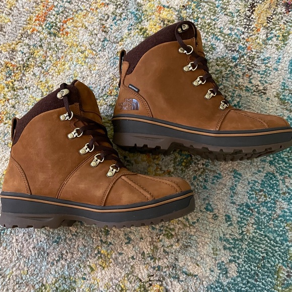 Men’s Ballard North Face boots - Picture 3 of 6